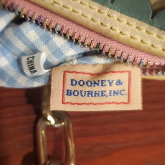 Dooney & Bourke Plaid/Tarten Barrel Handbag - Picture 7 of 12